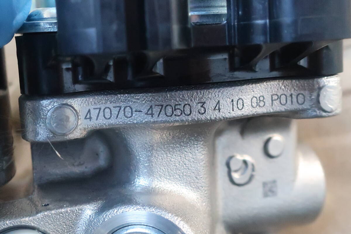 ねこ ホーリー 国内7月23日発売予定】アディダス オリジナルス ZX