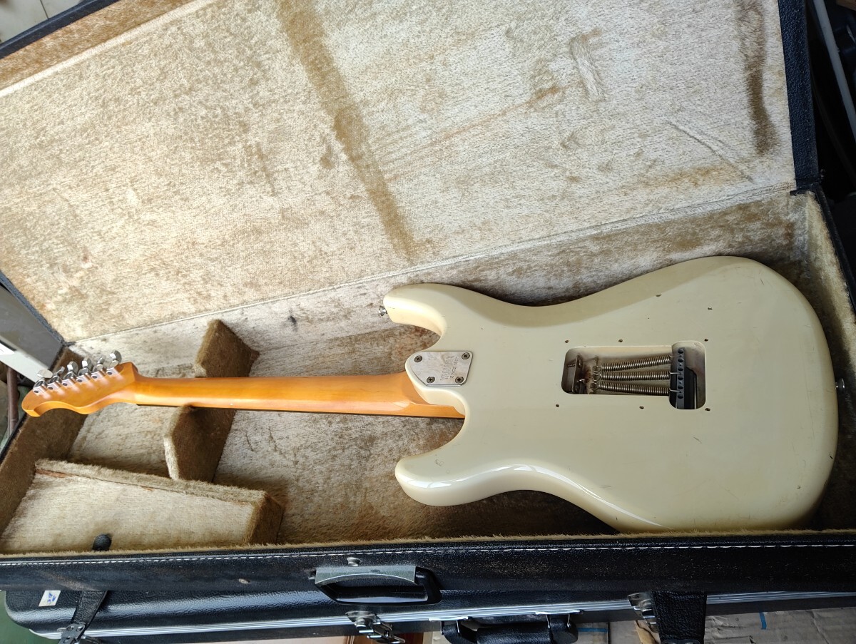 YAMAHA SE203 ホワイト ビンテージエレキギター Yamaha Se203 Black/Cream White Strat Style Electric Guitar