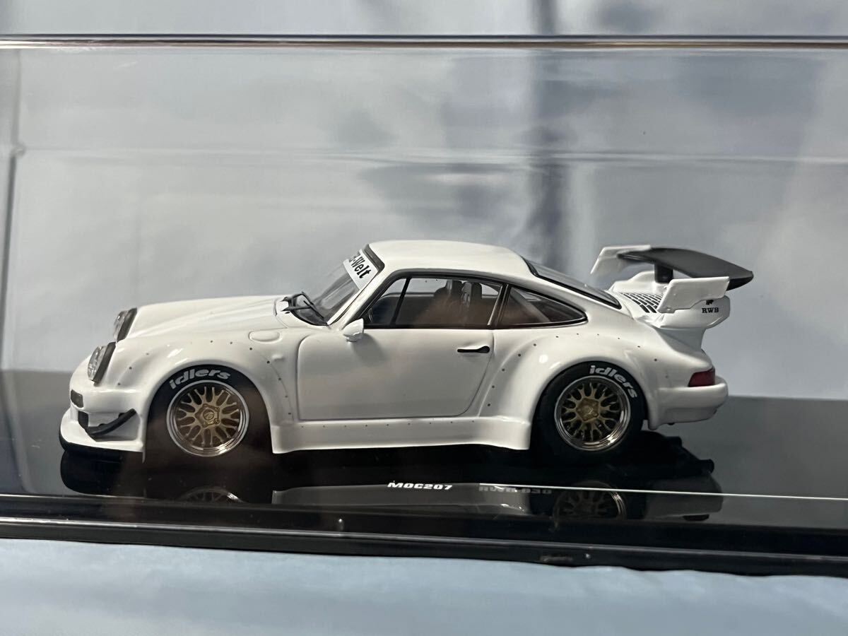イクソ製　　RWB 930 (RAUH-Welt) 1/43