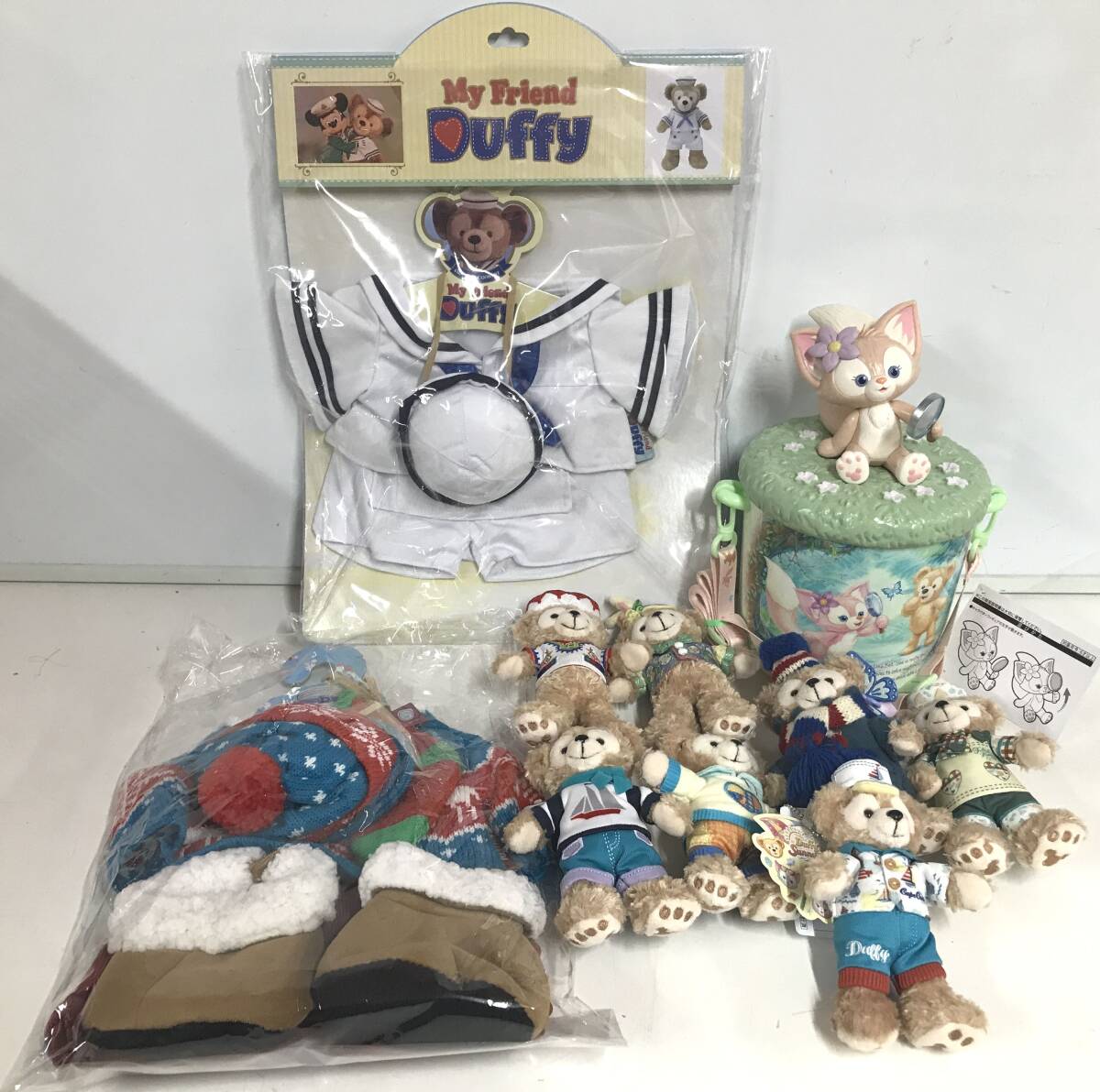 M192-77 ダッフィー ぬいぐるみバッジ 洋服 リーナ・ベル ポップコーン バケット 他　まとめ サルードス・アミーゴス ケープコッドホリデー
