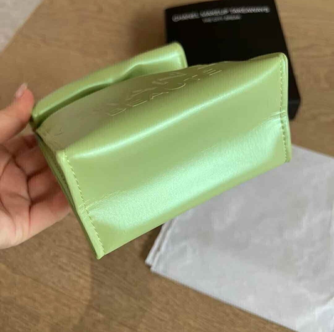 2024年最新CHANEL シャネル ノベルティ ポーチ 化粧ポーチ ロゴ 2024年最新CHANEL シャネル ノベルティ ポーチ 化粧ポーチ ロゴ