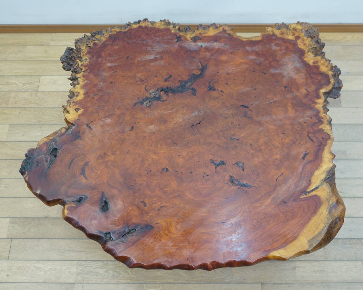 東ハ:【唐木家具】瘤杢 玉杢 花梨 無垢材 一枚板 座卓 約114.5 東ハ:【唐木家具】瘤杢 玉杢 花梨 無垢材 一枚板 座卓 約114.5