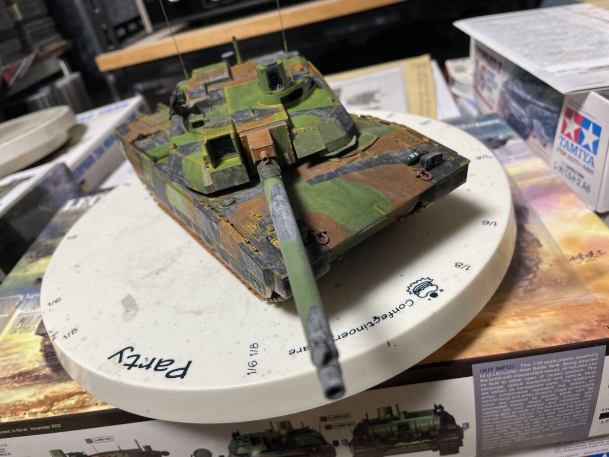 フランス主力戦車ルクレールシリーズ2塗装済完成車
