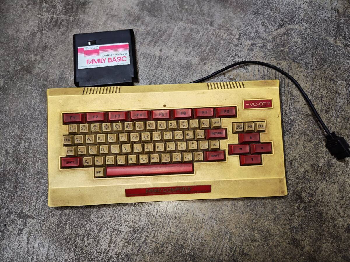 ファミコン★ファミリーベーシック★キーボード、カセットセット　動作未確認