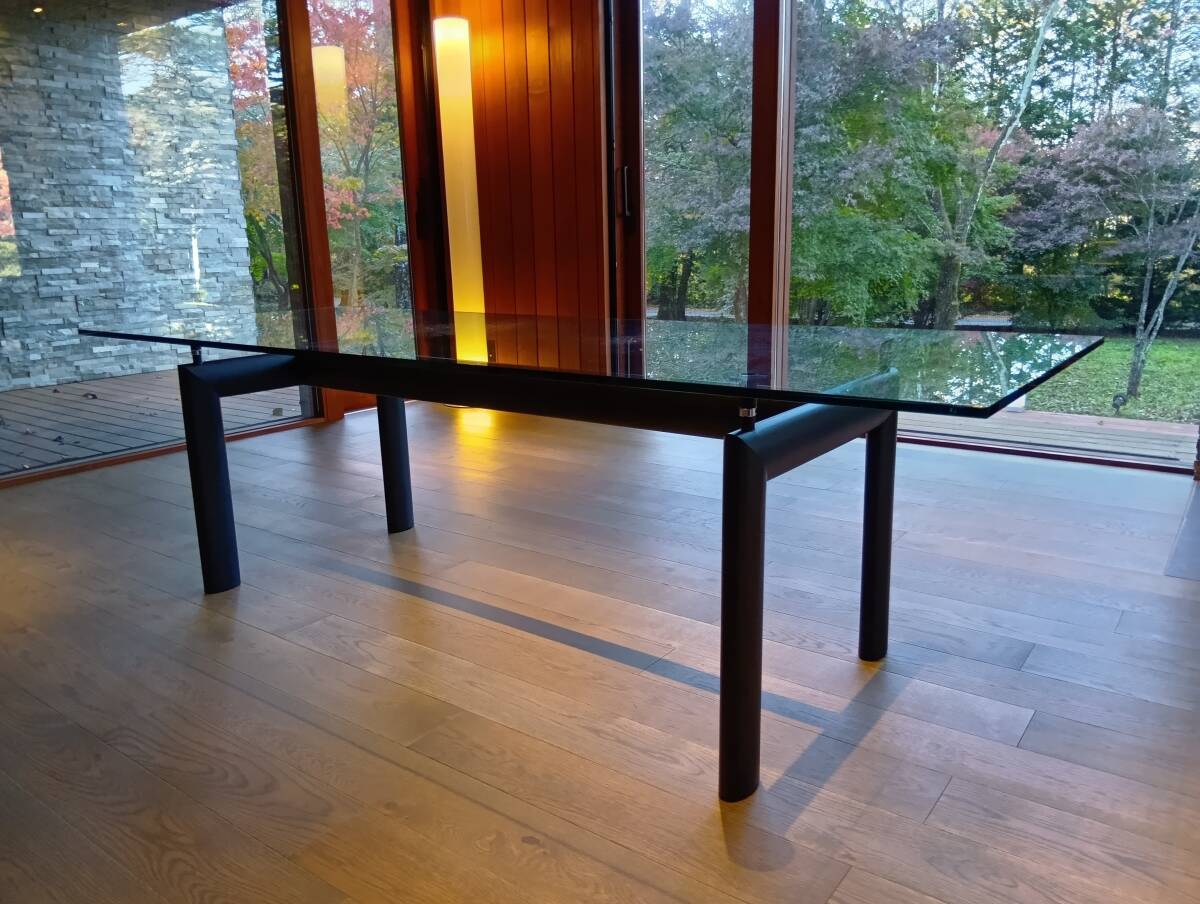 Cassina カッシーナ LC6 ガラステーブル 6 TABLE TUBE D'AVION Cassina カッシーナ LC6 ガラステーブル 6 TABLE TUBE D'AVION