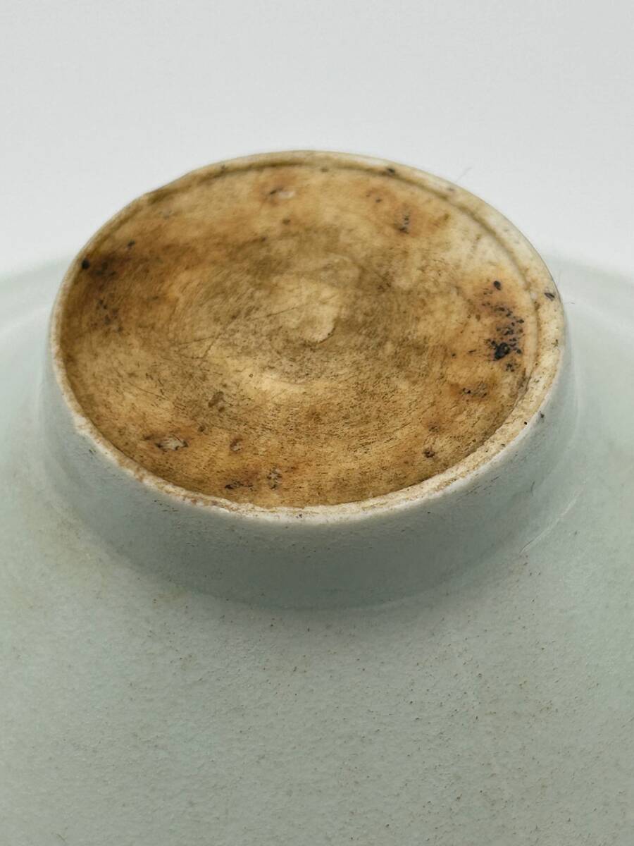 *0023 Song времена . добродетель . озеро рисовое поле обжиг в печи . селадон небо синий .. цветок ...* синий белый фарфор .... рыба . чайная посуда чайная посуда Tang предмет антиквариат старый . старый . старый изобразительное искусство [ China изобразительное искусство ]