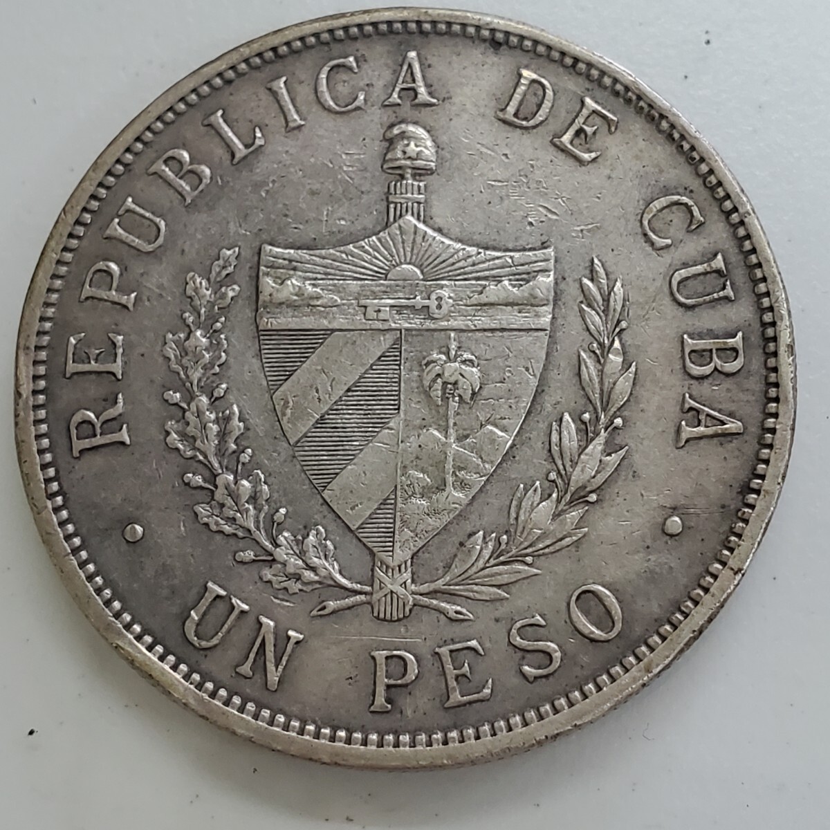 1933年 キューバ ペソ 銀貨 星 スター Cuba 希少 革命 大型銀貨 1933年 キューバ ペソ 銀貨 星 スター Cuba 希少 革命 大型銀貨