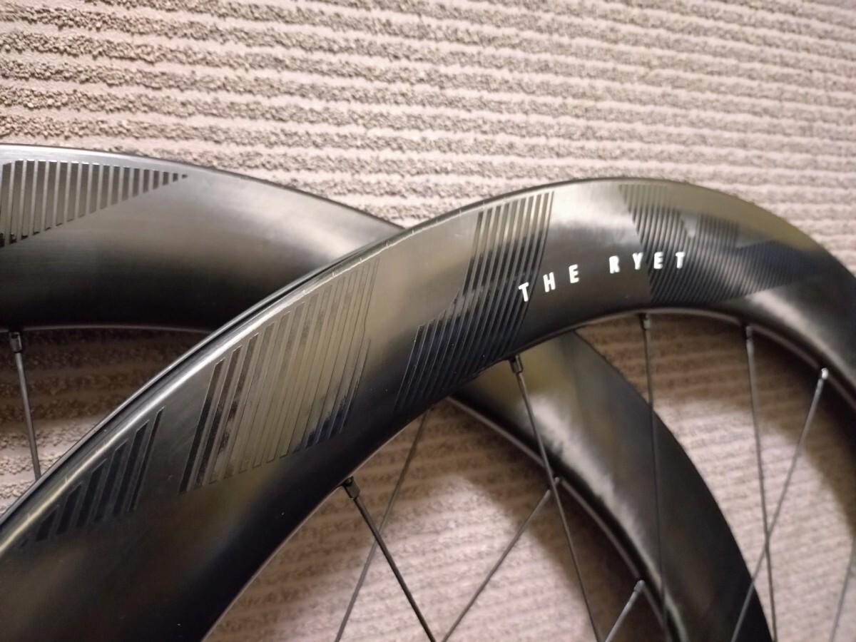 新品】RYET ディスクブレーキ カーボンホイール 700C 50mmハイト 新品】RYET ディスクブレーキ カーボンホイール 700C 50mmハイト