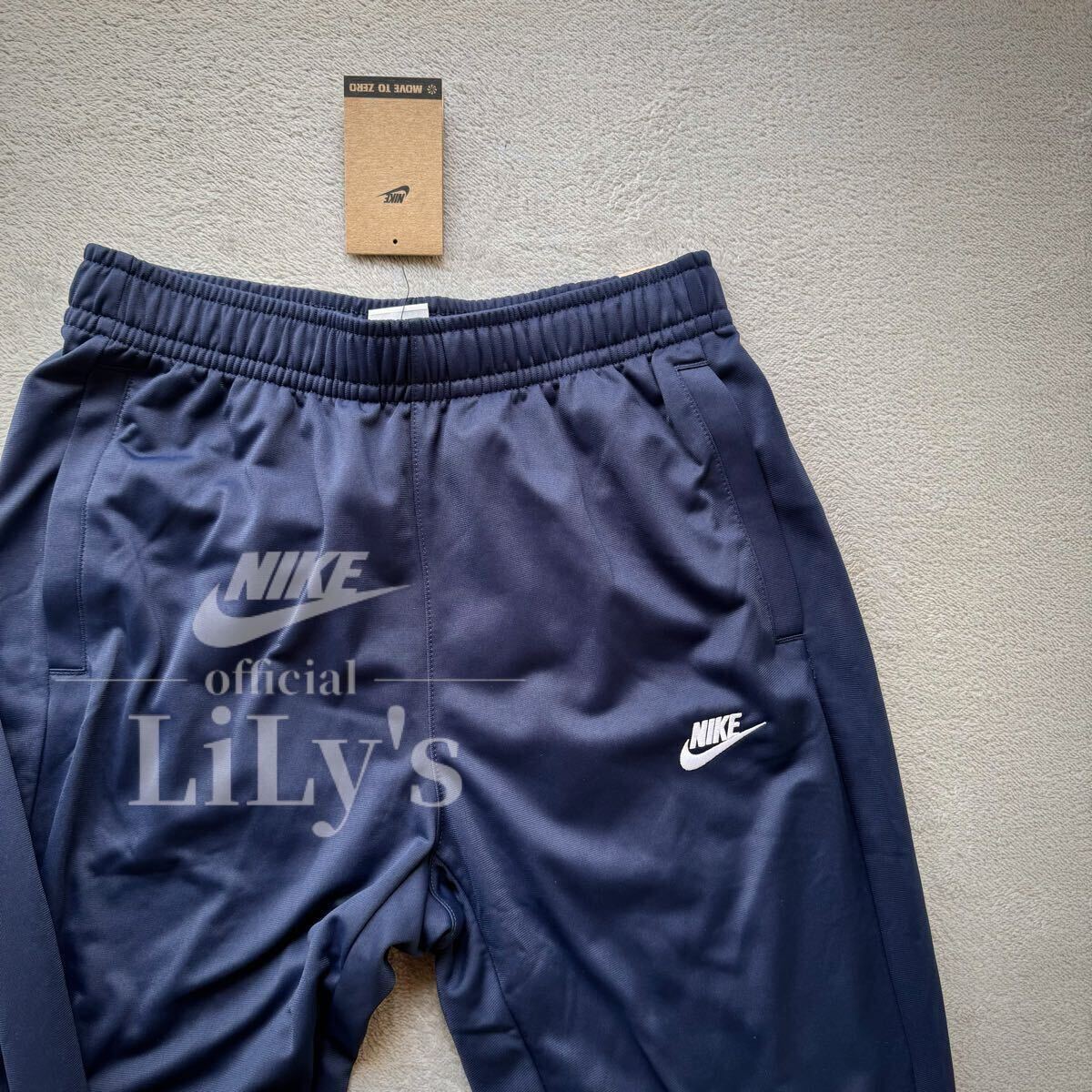 新品 NIKE上下セットアップ Sサイズ ネイビー ロゴ刺繍 新品 NIKE上下セットアップ Sサイズ ネイビー ロゴ刺繍