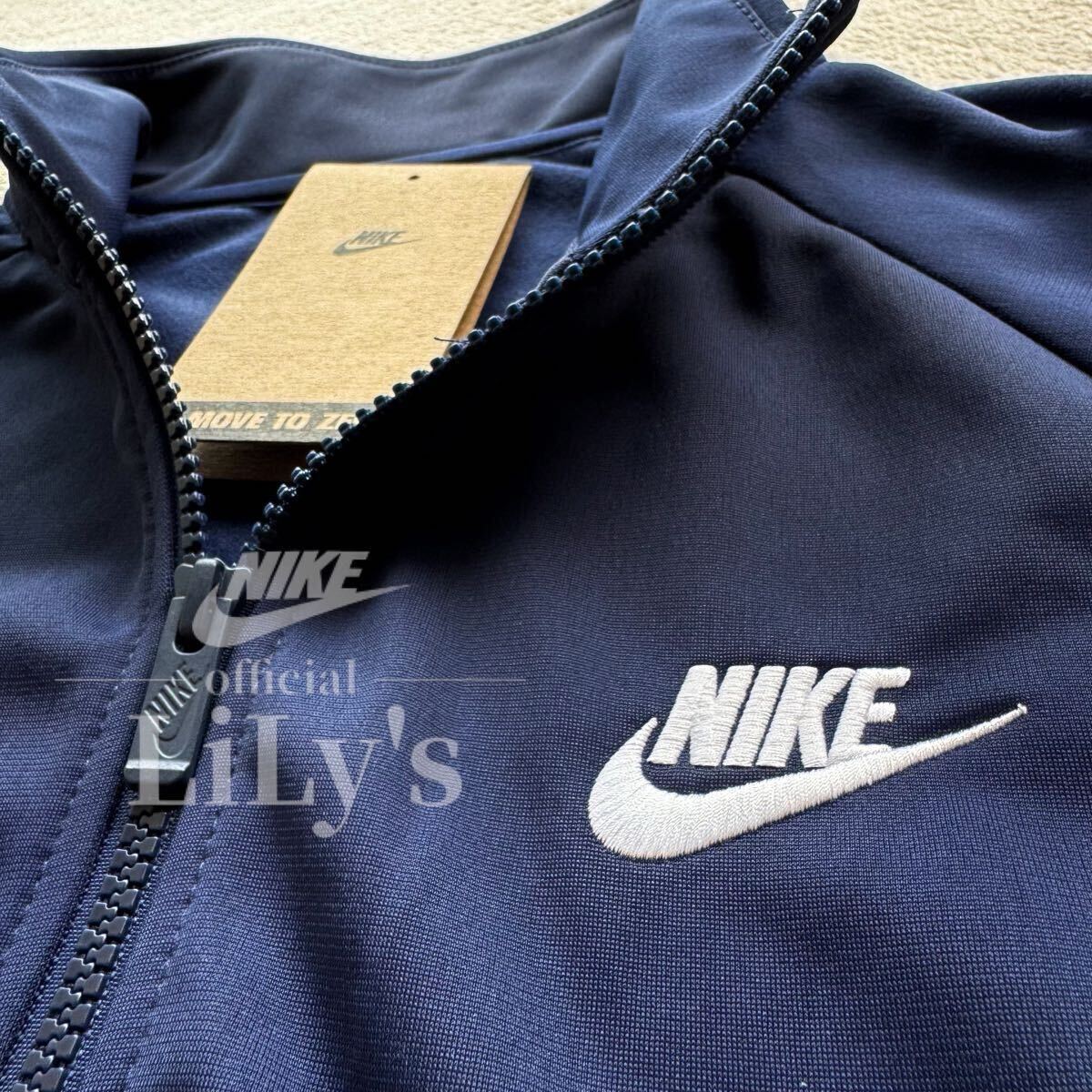 新品 NIKE上下セットアップ Sサイズ ネイビー ロゴ刺繍 新品 NIKE上下セットアップ Sサイズ ネイビー ロゴ刺繍