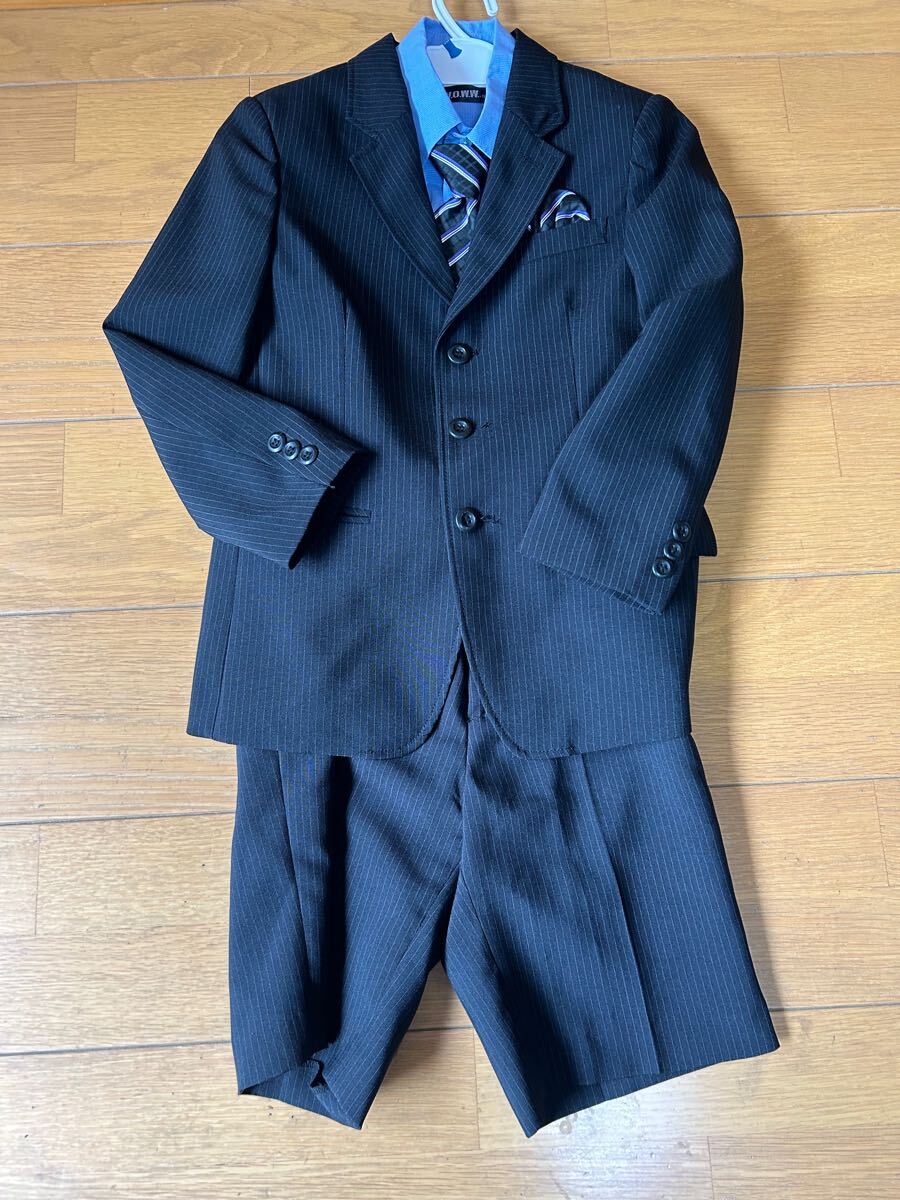 1度のみ　VOWW　フォーマルスーツ　130cm 5点セット　 入学式　卒園式　ストライプ　男の子　結婚式　黒ストライプ_画像1
