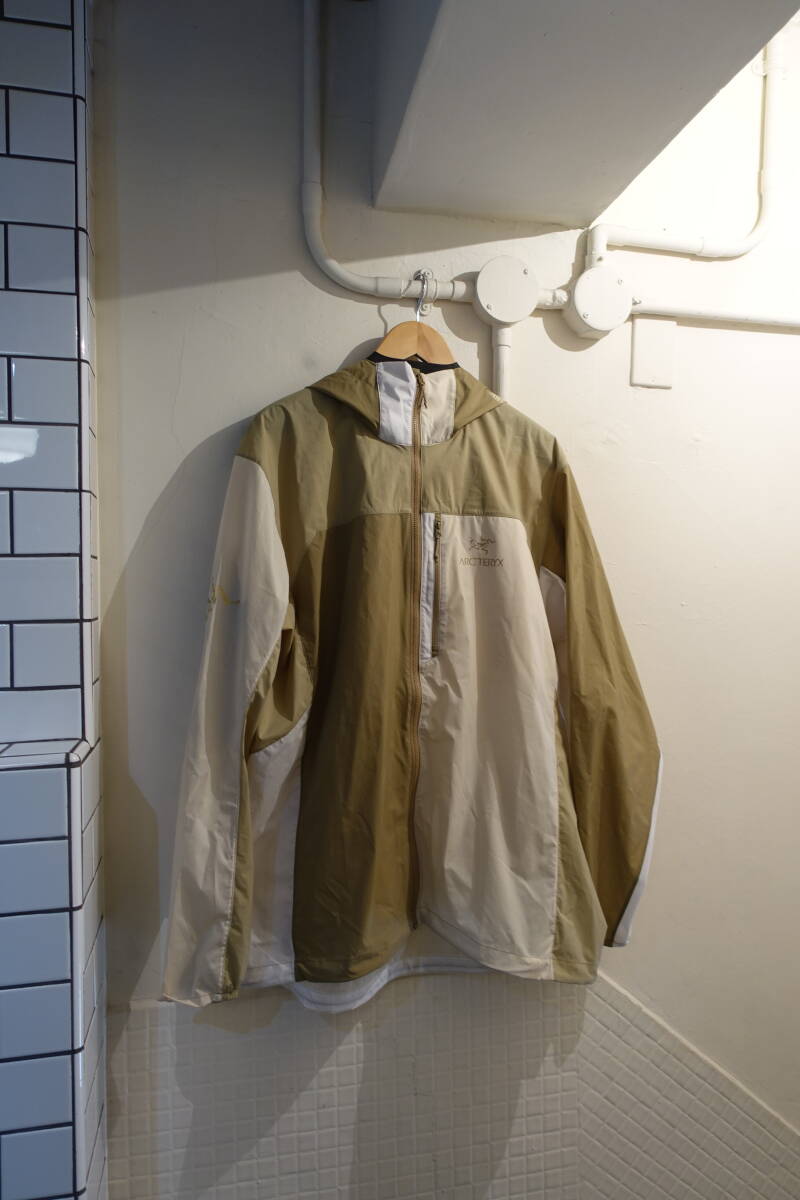 アークテリクス　ARC'TERYX　× BEAMS ジャケット　正規品　新品同様　サイズXL　Squamish hoody M Beams サイズXL