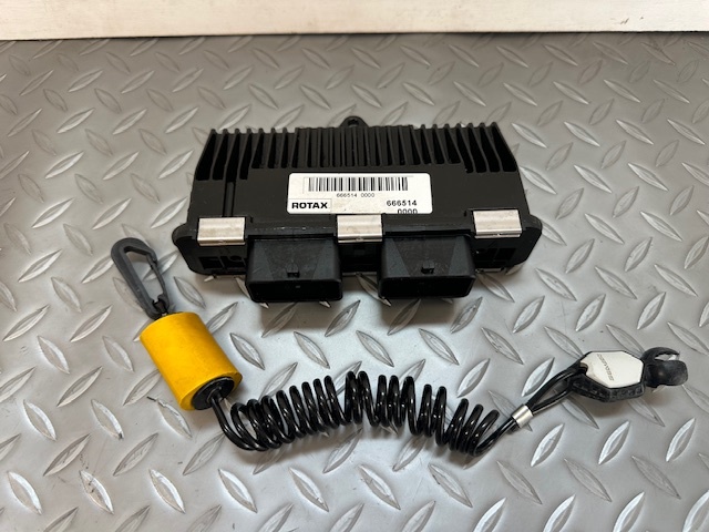 SEADOO RXT-Xas260RS 2015年モデル ECU でしゃばら 420666515 SEADOO RXT-Xas260RS 2015年モデル ECU でしゃばら 420666515