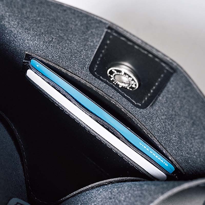 ナノ ユニバース nano universe カード入れも スマホ入れも 付いた レザー調(diào) ショルダーバッグ シンプルデザイン 內(nèi)ポケット付き2