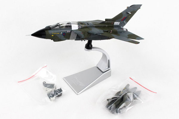 コーギー 1/72 トーネード GR4 イギリス空軍 退役記念塗装 MARCH