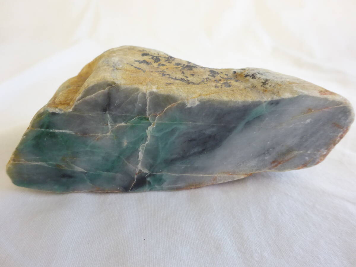 462g 天然本翡翠 原石 濃緑 ジェダイト 天然石 ヒスイ 翡翠 翡翠原石 本翡翠 天然翡翠 ラベンダー 緑 濃淡 グリーン ブルー 青 グレー 灰色