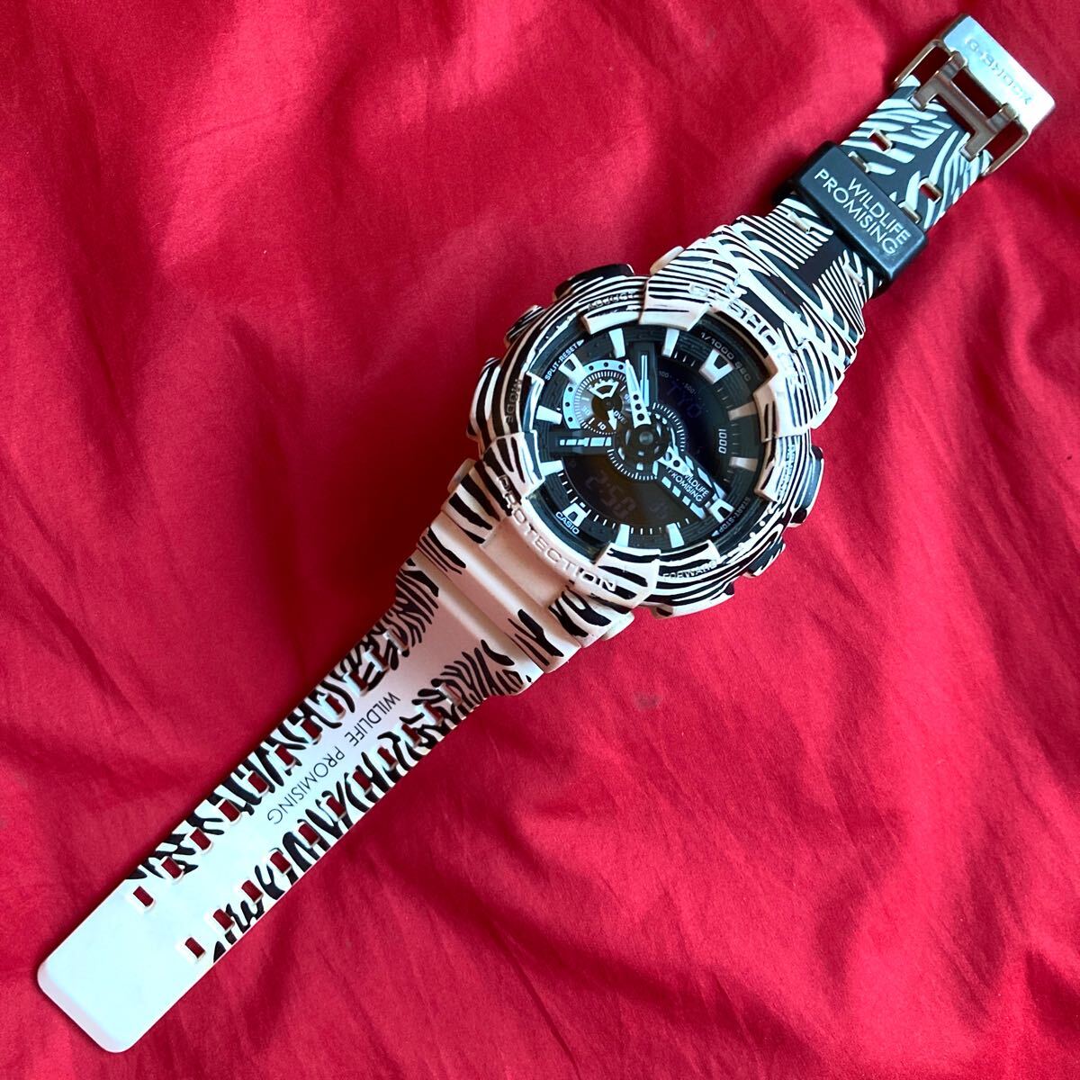 ☆即決有☆ 限定 ゼブラ柄 G-SHOCK GA-110 LOVE THE SEA AND THE ☆即決有☆ 限定 ゼブラ柄 G-SHOCK GA-110 LOVE THE SEA AND THE