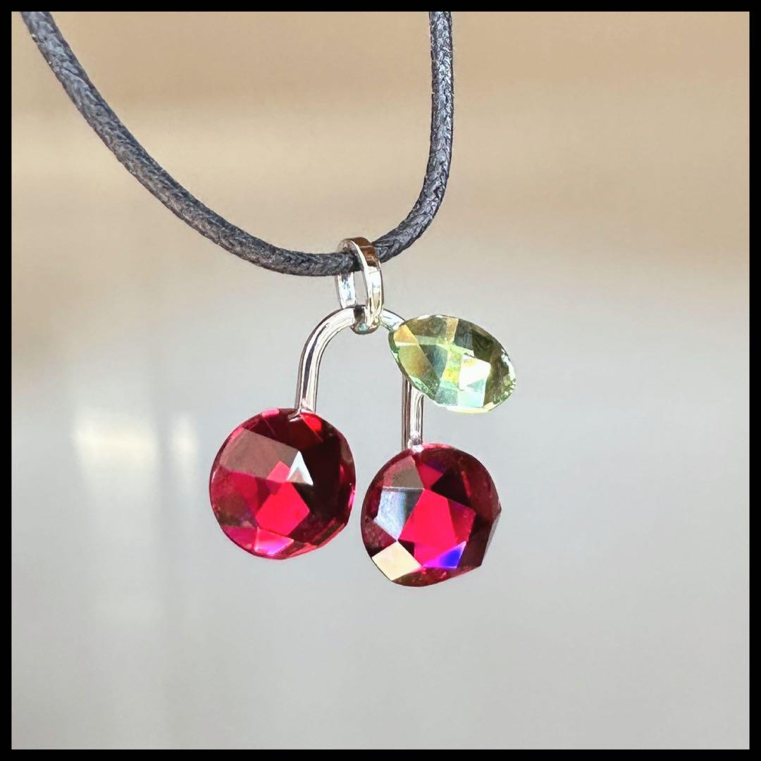  beautiful goods [SWAROVSKI] Cherry choker cherry necklace lady's pendant 