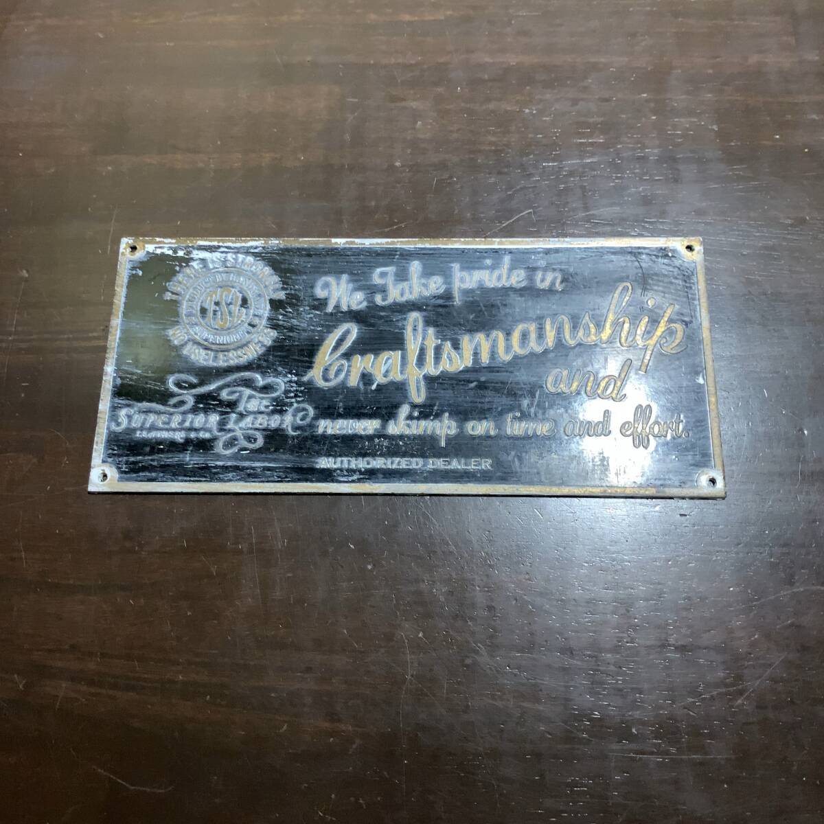 非売品シュペリオールレイバー The Superior Labor ディーラー店舗用サイン 真鍮製看板 20x9cm ブラックxゴールド 黒金 レザー