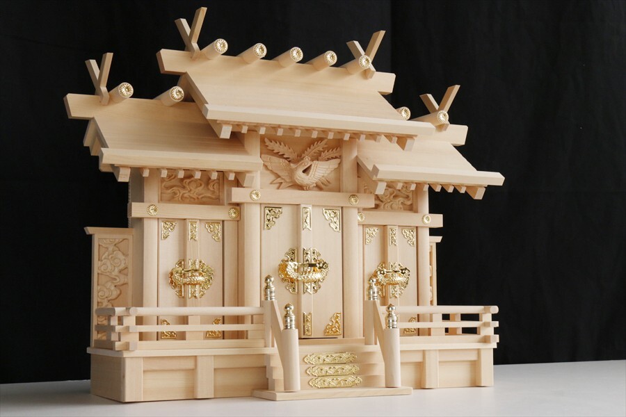 匠造り □ 木曽ひのき □ 彫物彫刻付 □ 大型 屋根違い三社 □ 匠造り □ 木曽ひのき □ 彫物彫刻付 □ 大型 屋根違い三社 □