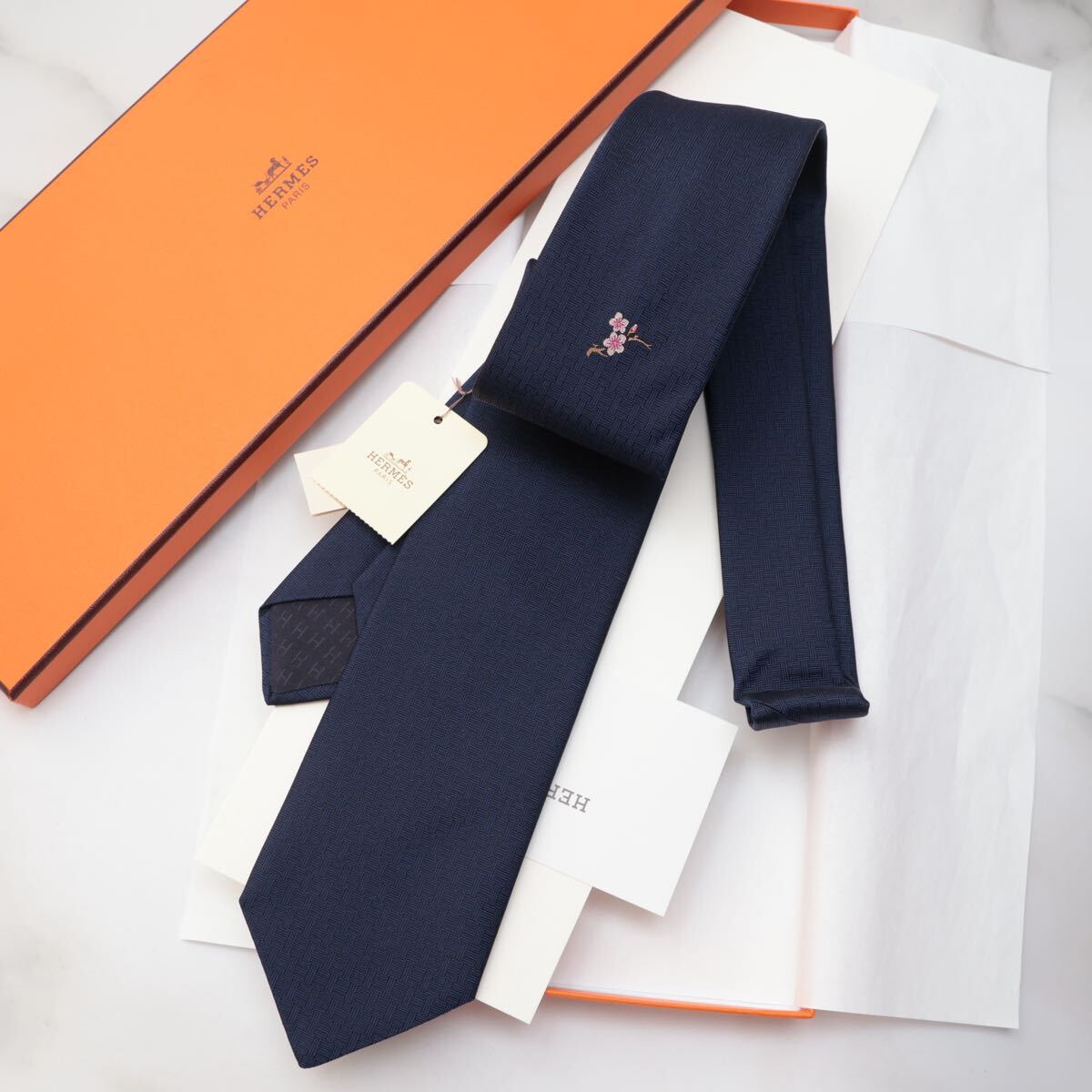 未使用 HERMES エルメス 桜 ネクタイ H柄 ネイビー|Yahoo 未使用 HERMES エルメス 桜 ネクタイ H柄 ネイビー|Yahoo