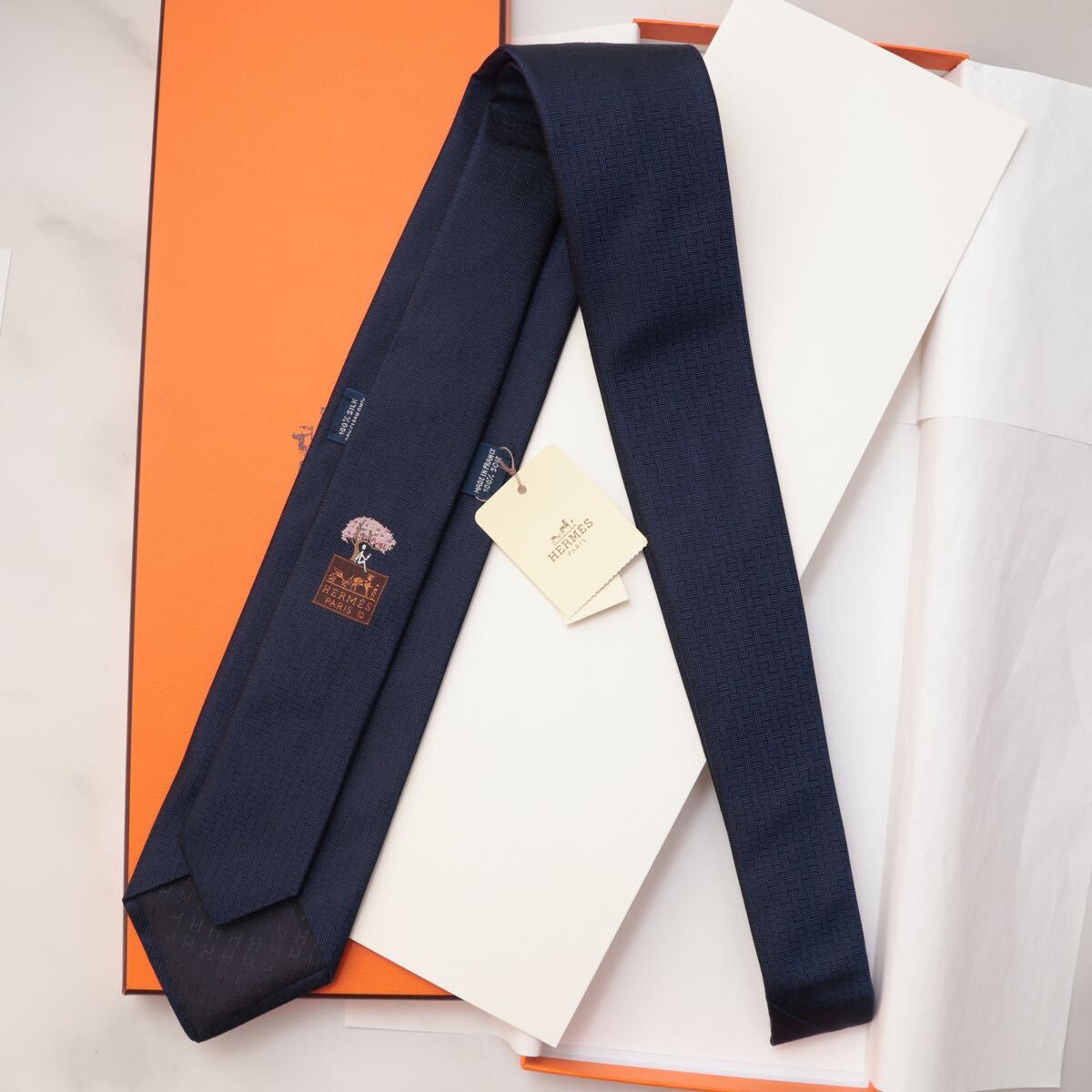 未使用 HERMES エルメス 桜 ネクタイ H柄 ネイビー|Yahoo 未使用 HERMES エルメス 桜 ネクタイ H柄 ネイビー|Yahoo