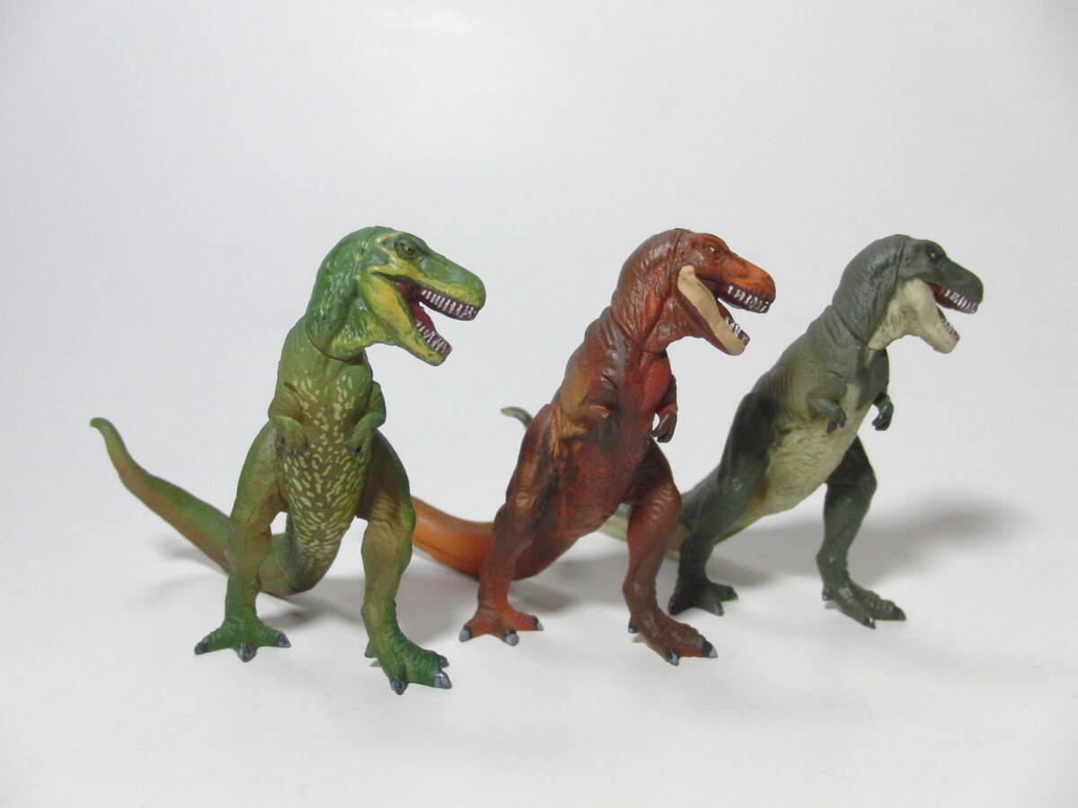 ☆チョコラザウルス3 シークレット SP ティラノサウルス（旧復元） 彩色違い3種 ダイノテイルズ 海洋堂です。_画像2