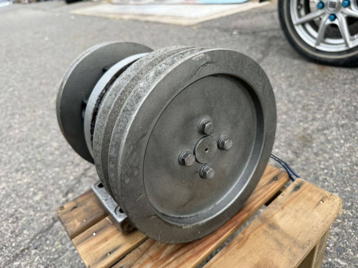 ヤンマー4JH、3JH共用主機前 電磁クラッチ+Bプーリー 12V 森田 ヤンマー4JH、3JH共用主機前 電磁クラッチ+Bプーリー 12V 森田