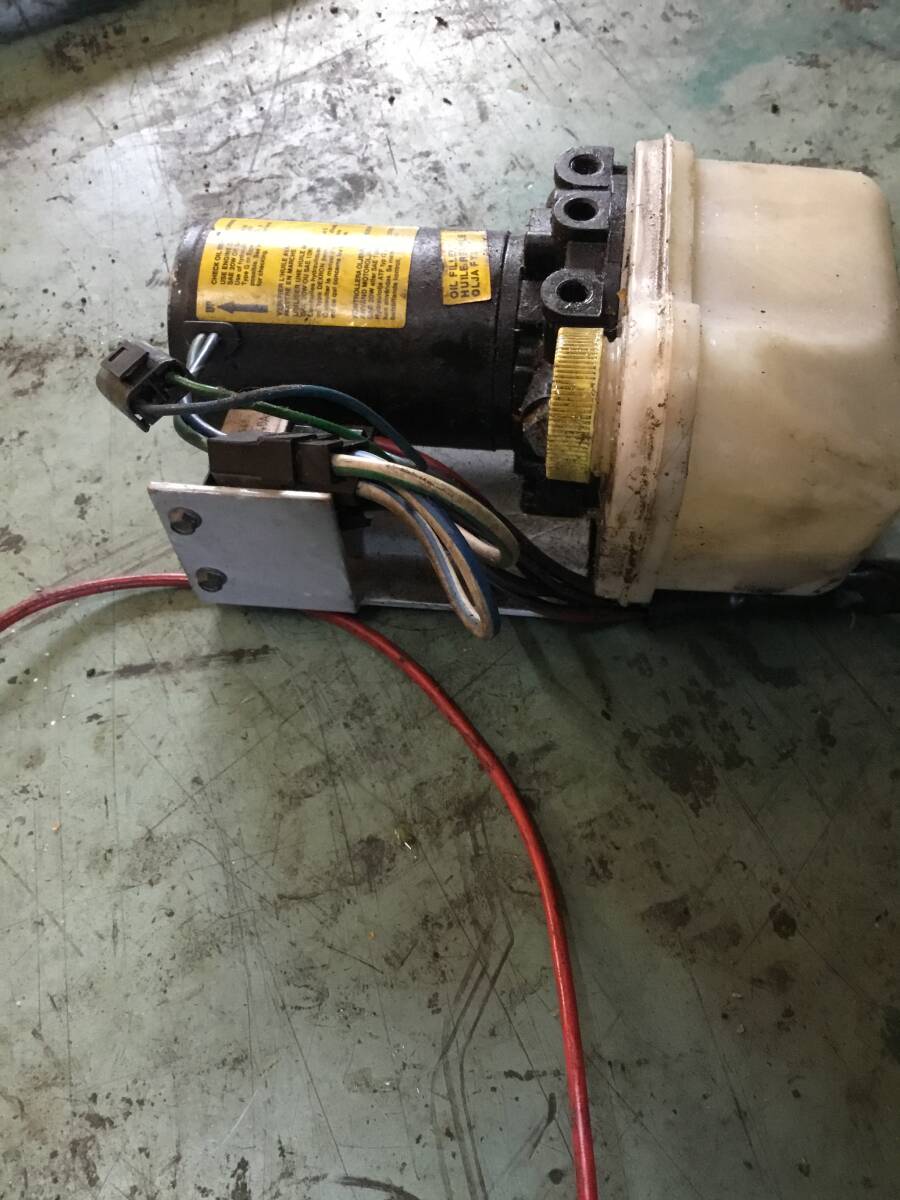 5100円 ボルボ290ドライブ用チルトポンプリレー付き12V - 100馬力~ 5100円 ボルボ290ドライブ用チルトポンプリレー付き12V - 100馬力~