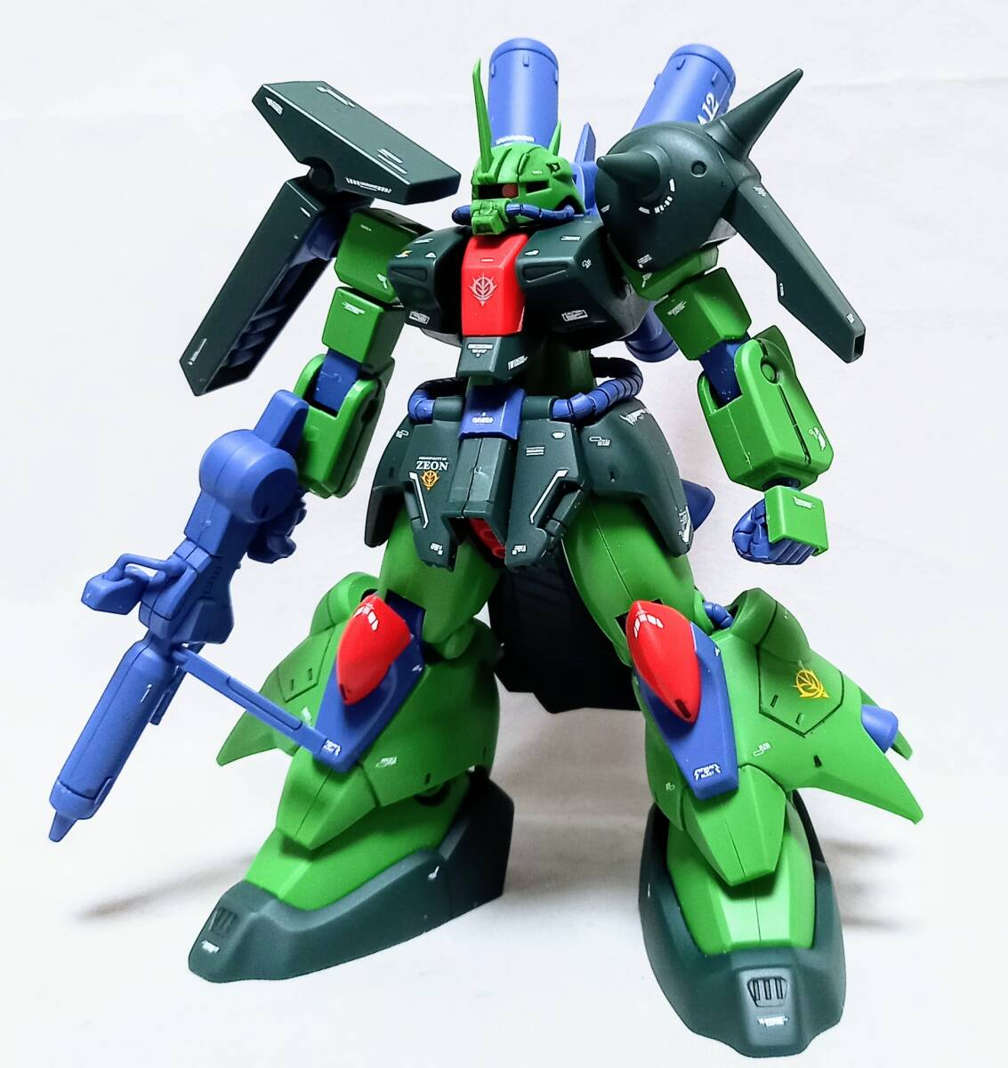 完成品 HGUC 1/144 AMX-001ザクIII改【組立て済み】ガンプラ 完成品 HGUC 1/144 AMX-001ザクIII改【組立て済み】ガンプラ