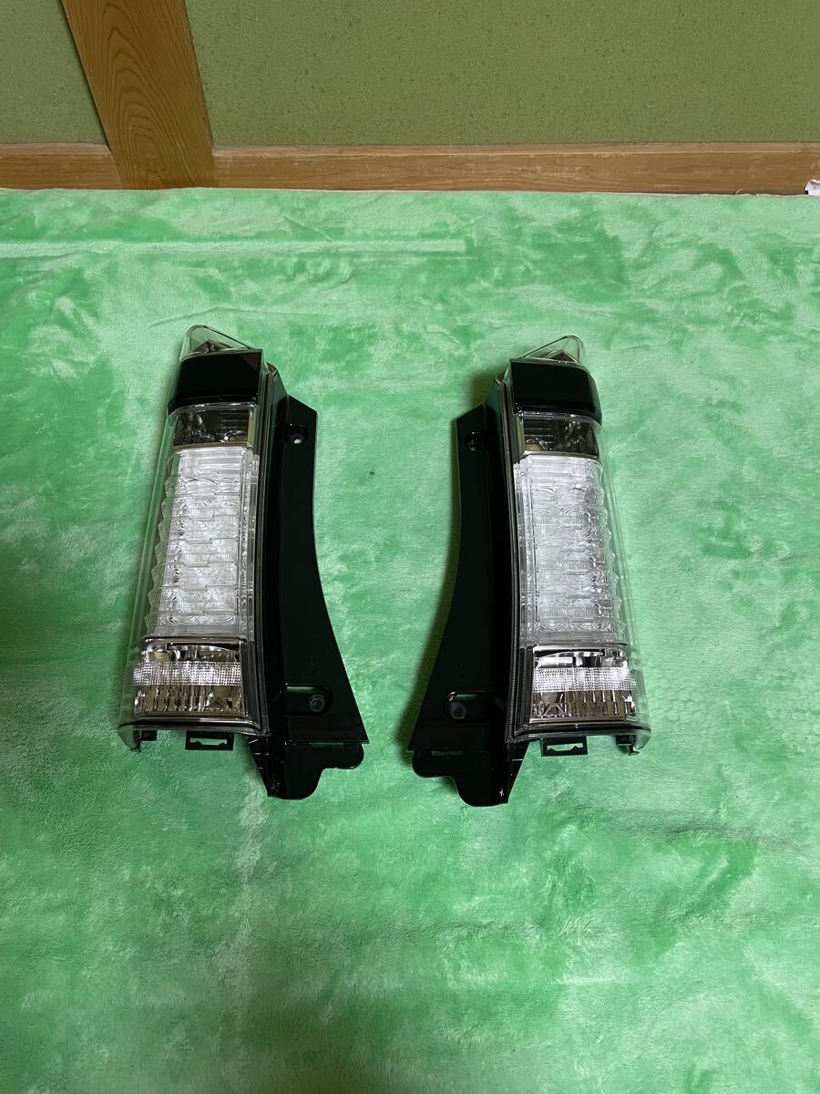 ★新車外し★ ホンダ 純正 JF1 JF2 エヌボックス カスタム N BOX N-BOX LED テールランプ テールライト 左右セット テール D106 ブラック