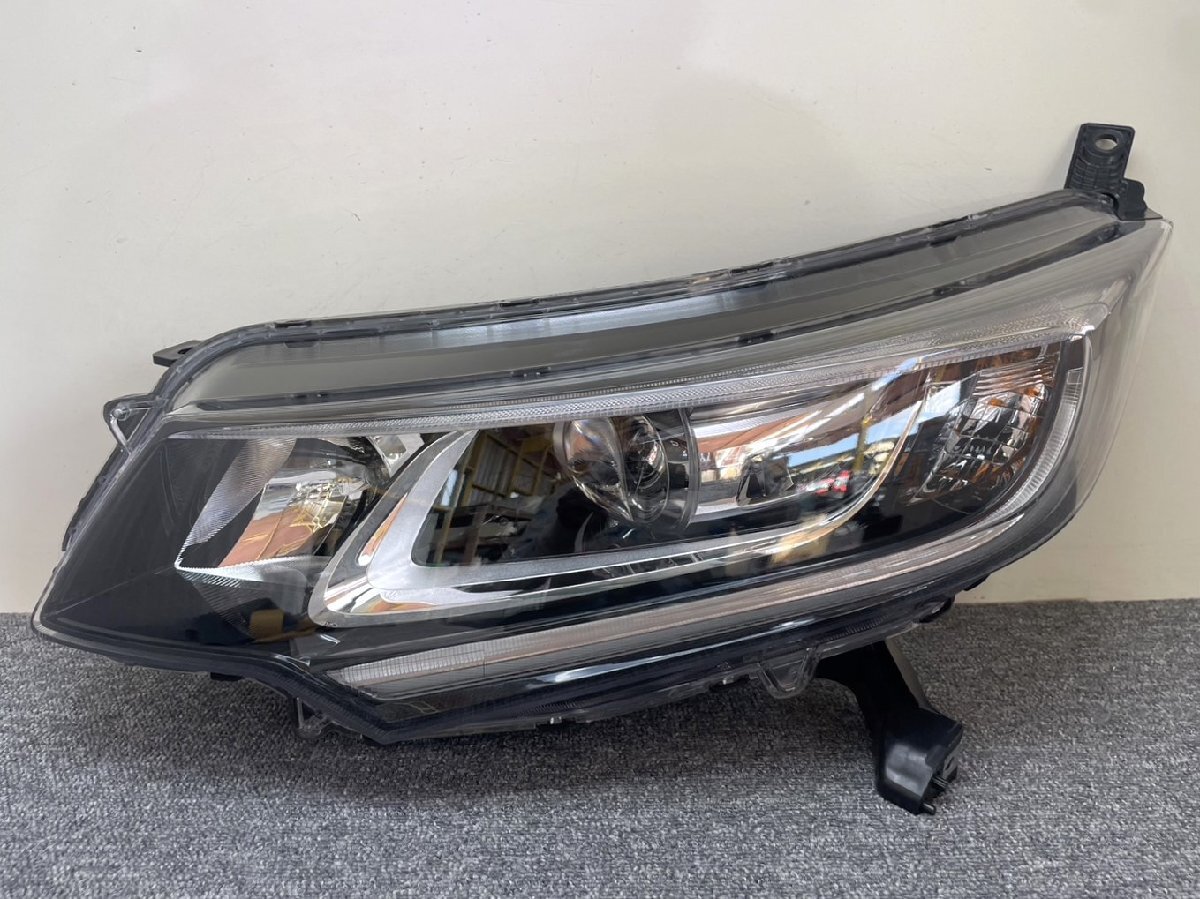 82830◇GB5/GB6 フリード/フリード+ 前期 純正 左ヘッドライト/左ヘッドランプ LED STANLEY W2172 打刻J5◇ほ4-C2