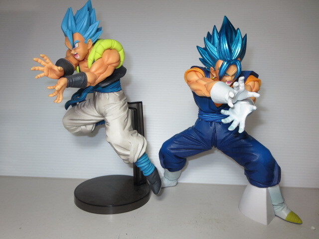ベジットブルー & ゴジータブルー かめはめ波 フィギュアセット ベジットブルー & ゴジータブルー かめはめ波 フィギュアセット