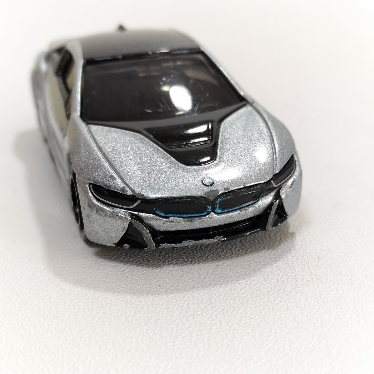 TOMICA トミカ 1/61 BMW i8 シルバー No 17 ミニカー 現状品 TOMICA トミカ 1/61 BMW i8 シルバー No 17 ミニカー 現状品