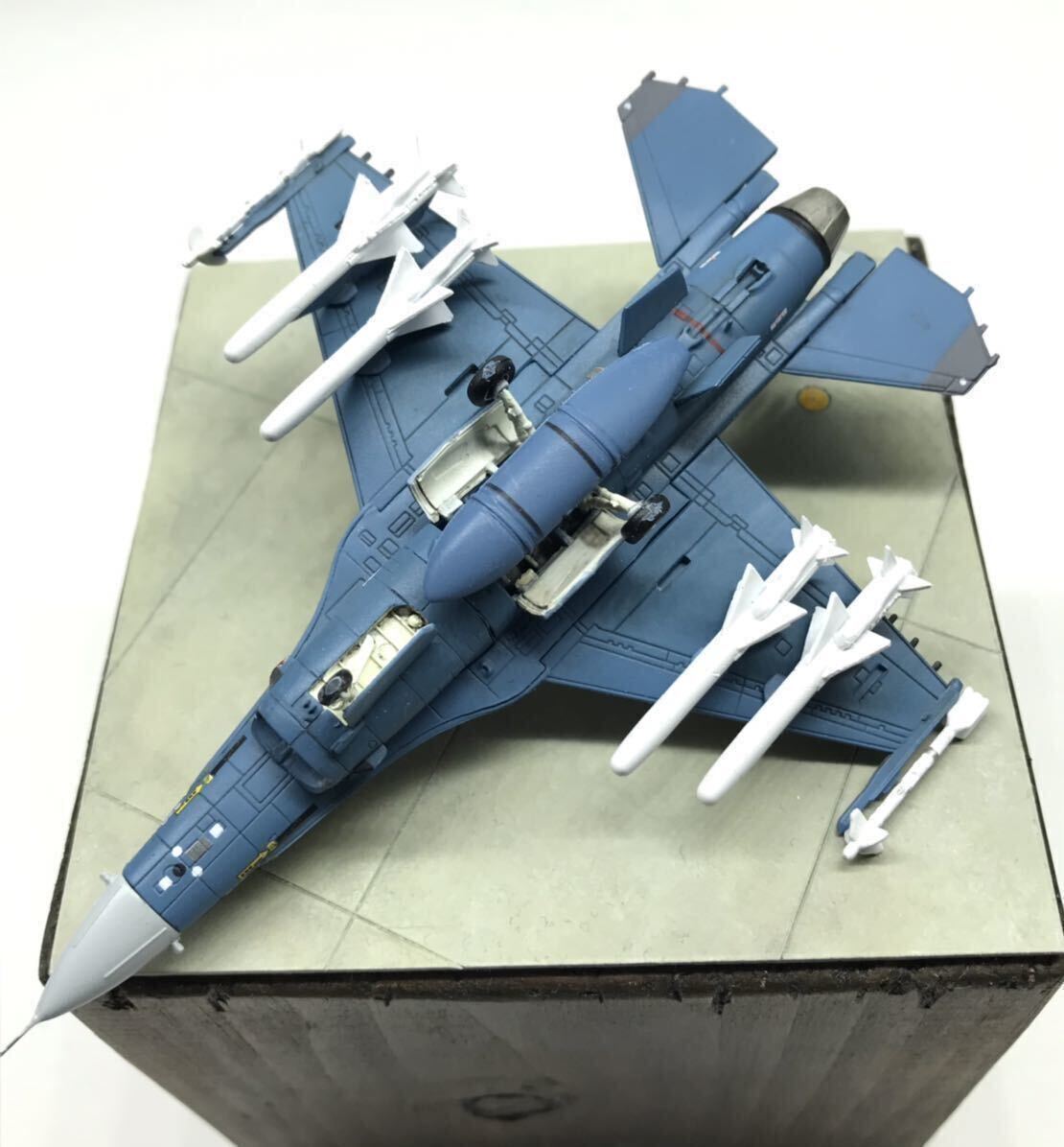 F-2A 完成品 1/144 エースコンバット Spare Skin 懲罰部隊 F-2A 完成品 1/144 エースコンバット Spare Skin 懲罰部隊