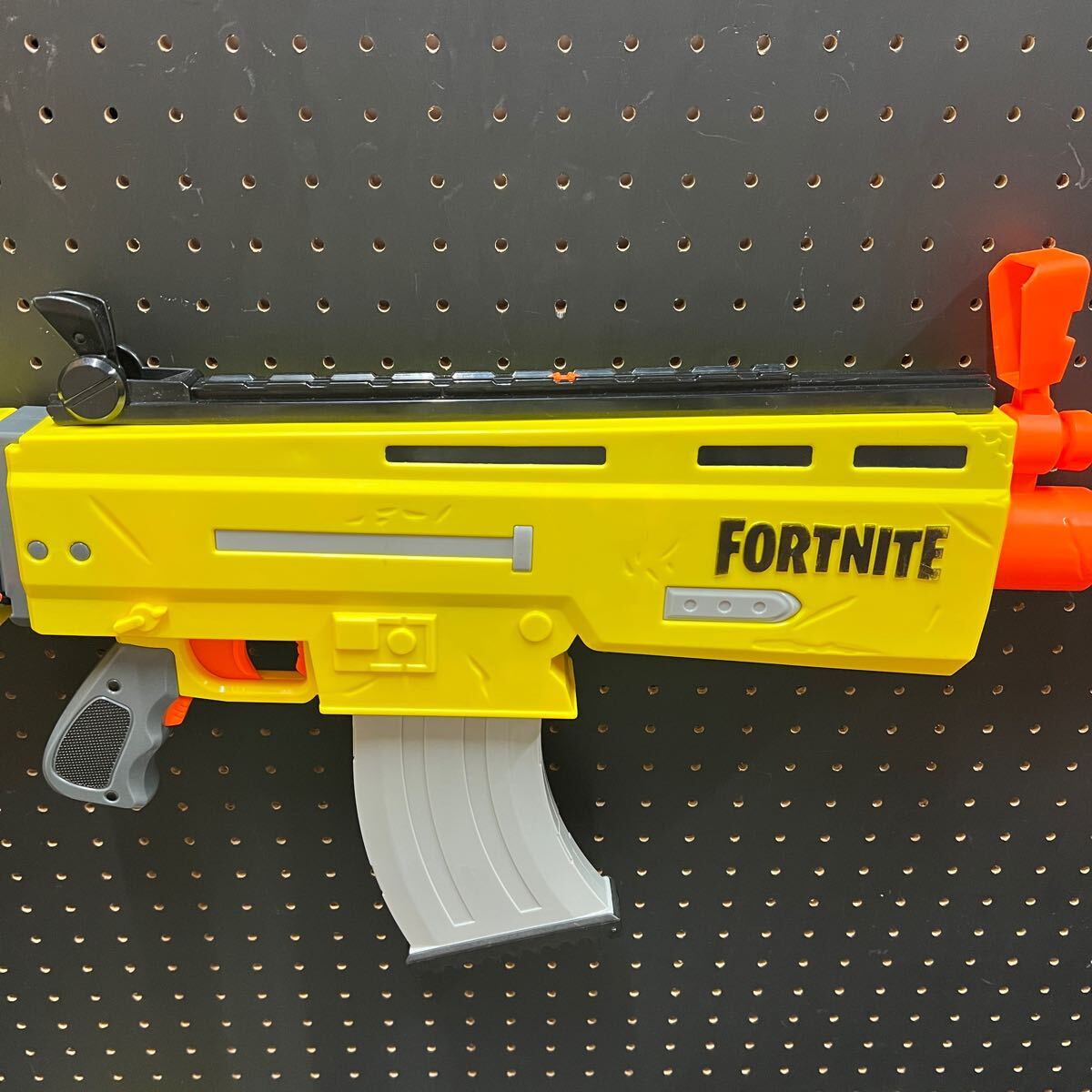 美品】ナーフ NERF フォートナイト FORTNITE ARーL アサルト 美品】ナーフ NERF フォートナイト FORTNITE ARーL アサルト
