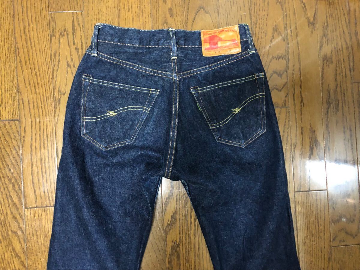 濃紺　美品　FOB FACTORY エフオービーファクトリー パンツ デニム、ジーンズ LOT.F151 革パッチ 日本制