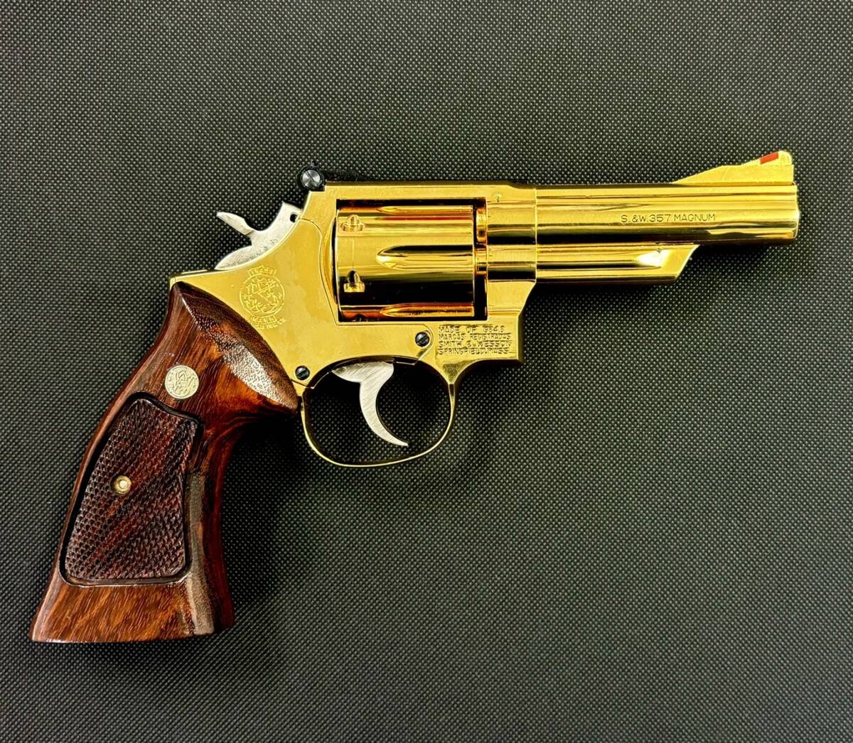 モデルガン コクサイ S&W コンバットマグナム M19 4インチ 24Kメッキ コクサイ 】 S&W M19 コンバット マグナム 4インチ 24K モデル
