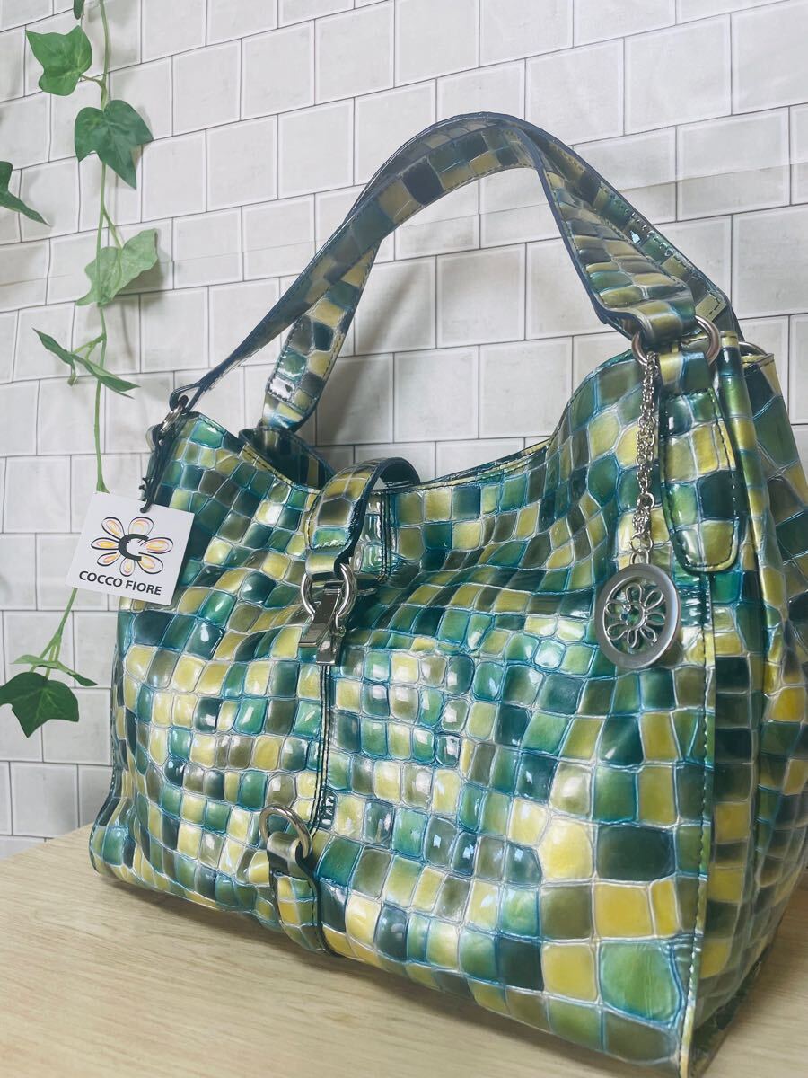タグ付未使用品】COCCO FIORE コッコフィオーレ ハンドバッグ タグ付未使用品】COCCO FIORE コッコフィオーレ ハンドバッグ