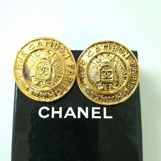 CHANEL Chanel Vintage can bon earrings Gold color France made 