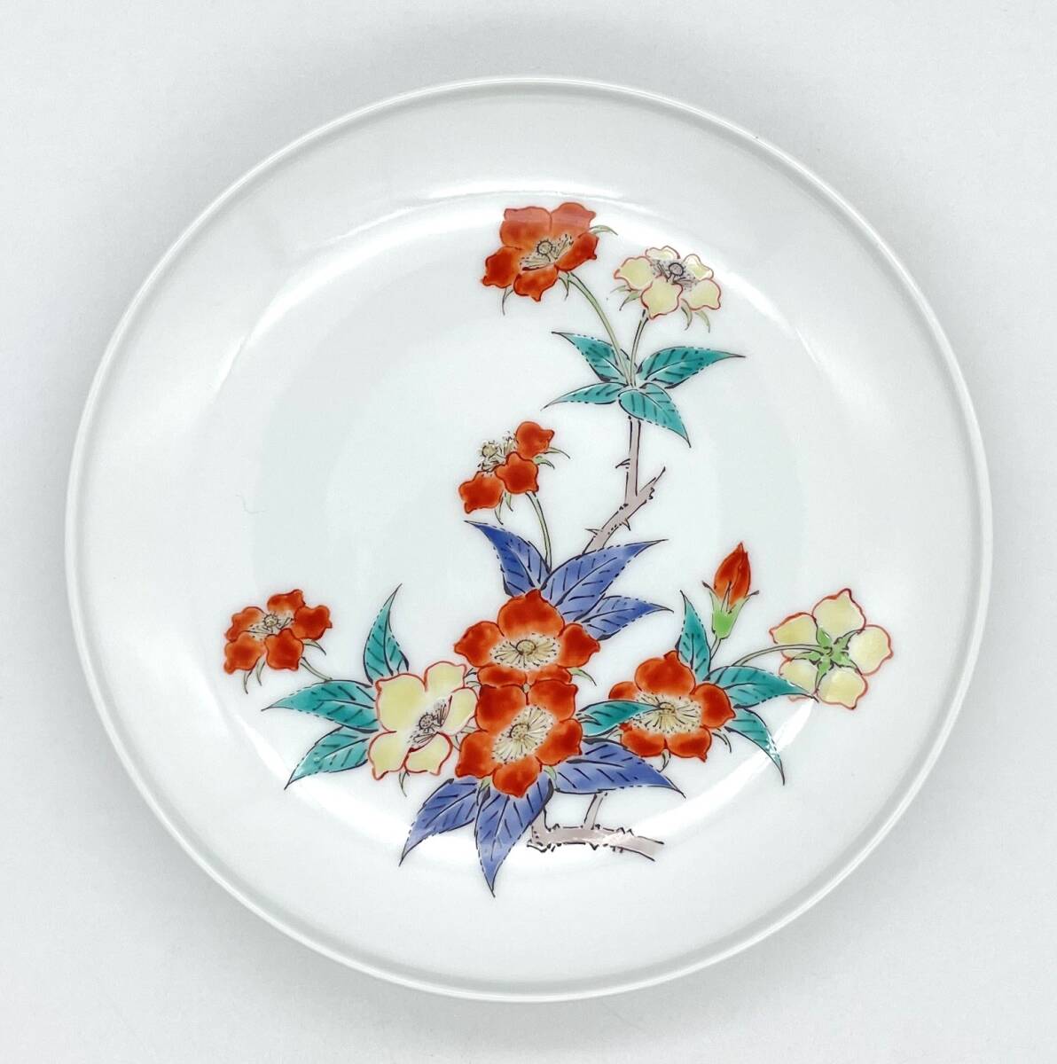 Yahoo!オークション - 十四代 酒井田柿右衛門 錦 苺花文 皿 共箱 しお