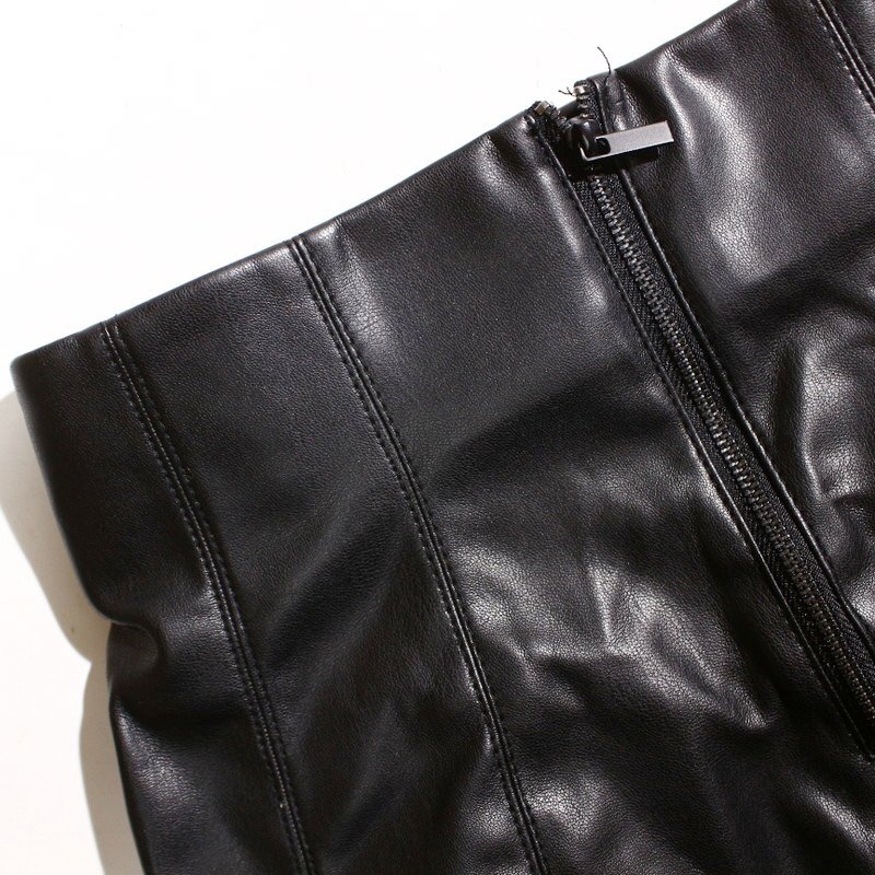 美品 ZARA ザラ 合物 秋 合皮レザー フェイク タイト レザースカート S ブラック 黒