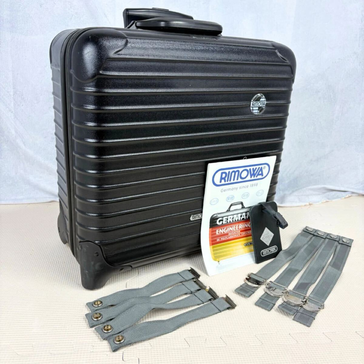 美品 RIMOWA 黒 はりつか キャリーケース 美品 RIMOWA 黒 はりつか キャリーケース