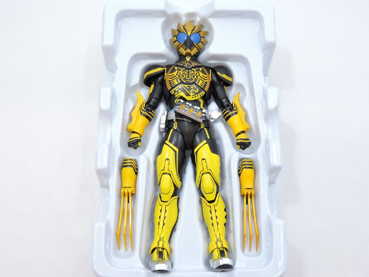 BANDAI Bandai S.H.Figuarts genuine . carving made law Kamen Rider o-zla tiger -ta- combo secondhand goods [B053I162]