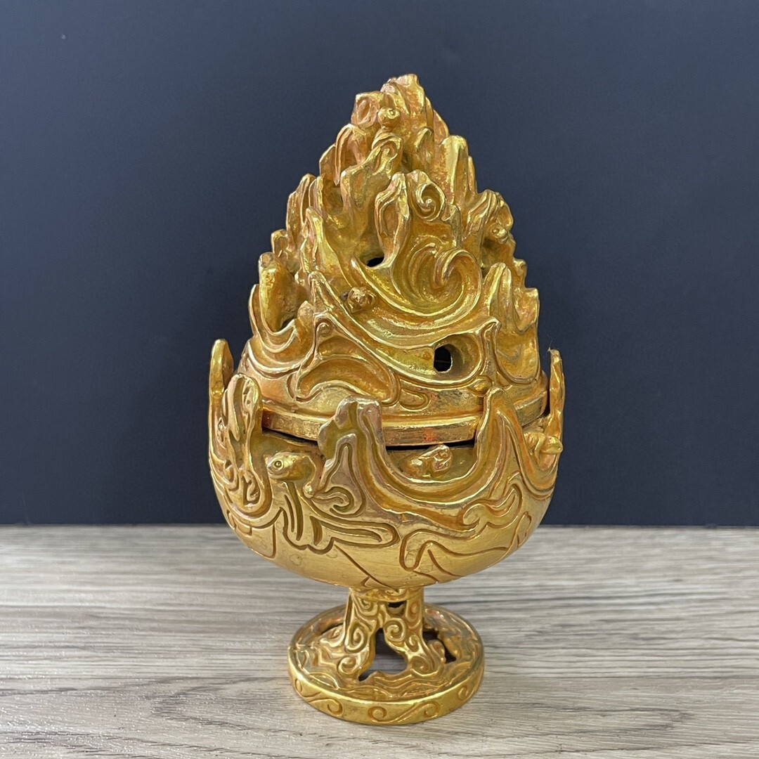 蔵友旧蔵出 銅製 塗金 博山熏香爐 密宗密教 供養品 仏教美術品 蔵友旧蔵出 銅製 塗金 博山熏香爐 密宗密教 供養品 仏教美術品