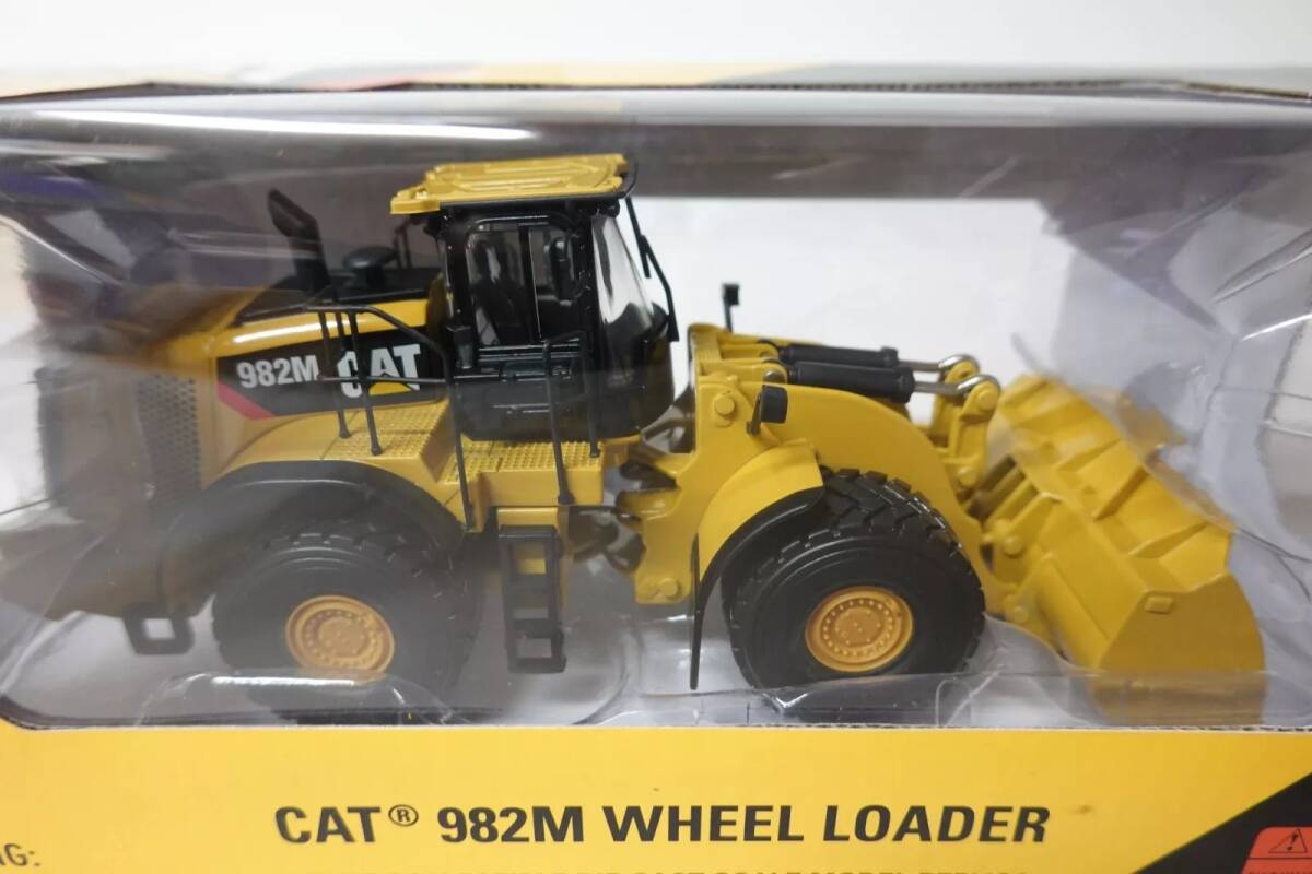 送料無料★NORSCOT 55292 CAT 982M WHEEL LOADER 1:50 SCALE N.I.B
