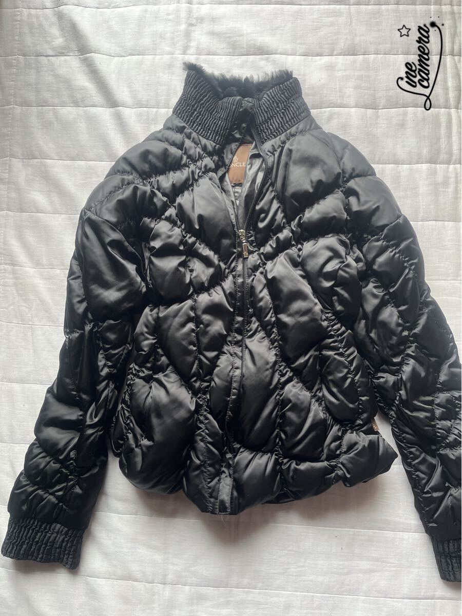 1円〜美品MONCLER モンクレールダウンジャケット レディース M 茶タグは今では希少価値でお品はブラックの可愛いダウンです(1)｜売買されたオークション情報、Yahoo!オークション(旧ヤフオク!)  の商品情報をアーカイブ公開 - オークファン（aucfan.com）