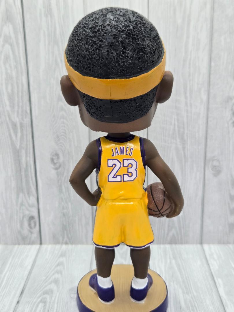 レブロン・ジェームズ ボブルヘッド フィギュア 23番 箱無し NBA レブロン ジェームズ 23 ボビングヘッド LAKERS フィギュア