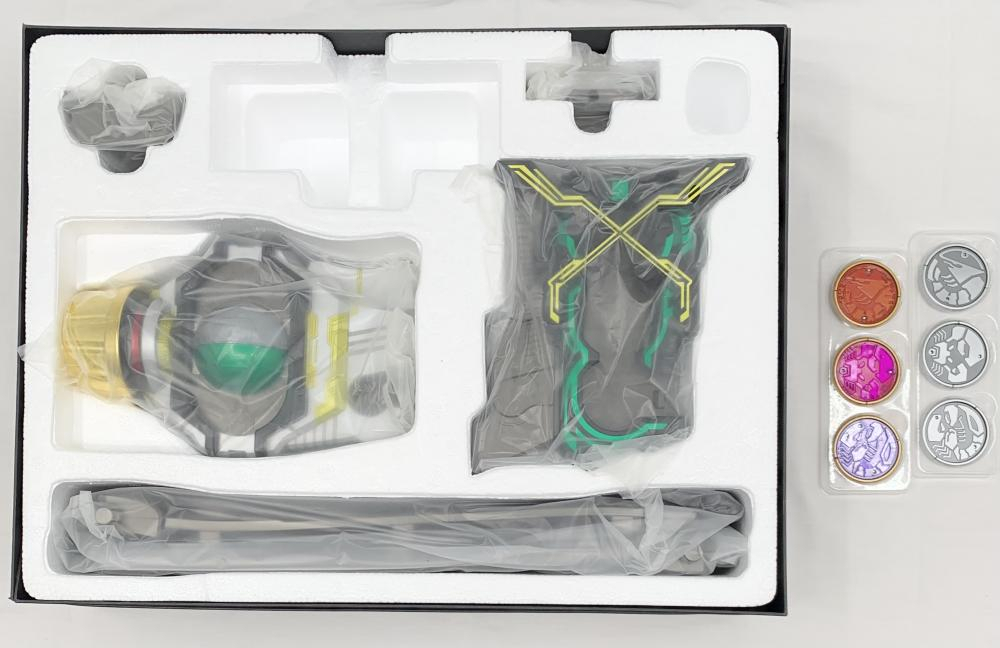 中古】開封 バンダイ 仮面ライダーオーズ COMPLETE SELECTION 中古】開封 バンダイ 仮面ライダーオーズ COMPLETE SELECTION