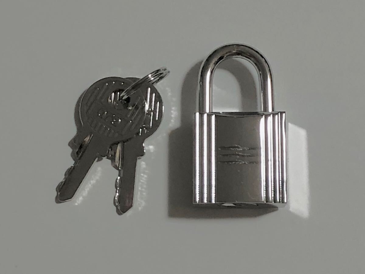 未使用 HERMES パドロック 鍵 キー エルメス カデナ 現行 南京錠 未使用 HERMES パドロック 鍵 キー エルメス カデナ 現行 南京錠